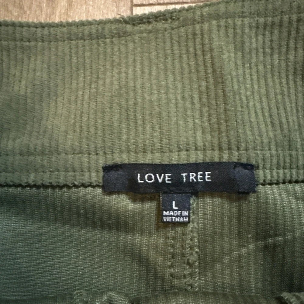 Love‎ Tree Junior's Corduroy Belted Mini Skirt Green Size Large NEW